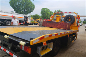 平川附近拖车电话号码服务